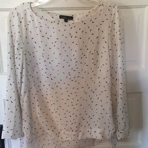 DONATING 11/1!! 3/4 sleeve bird print top